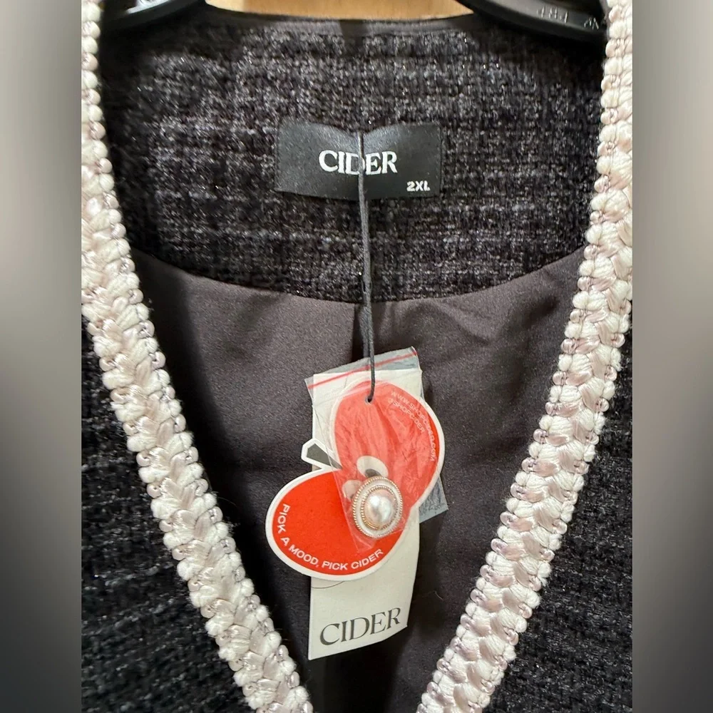 Cider Black and White Tweed Blazer Cropped Tailored - Picture 11 of 14